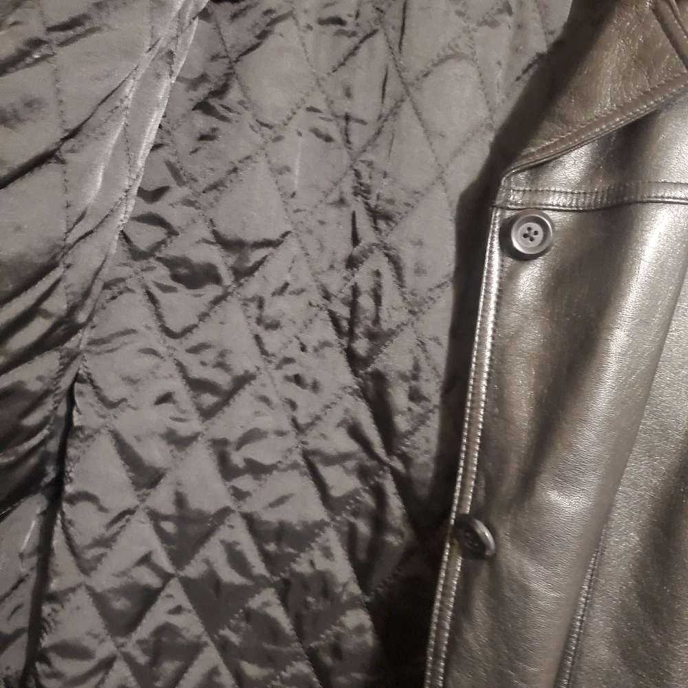 Adler Black Leather Zip-Front Women's Jacket - Picture 9 of 12